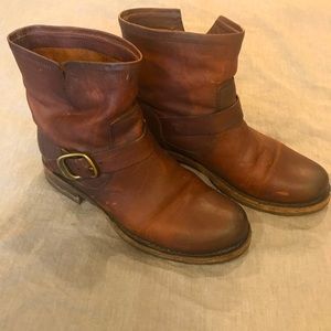 Frye Veronica Bootie